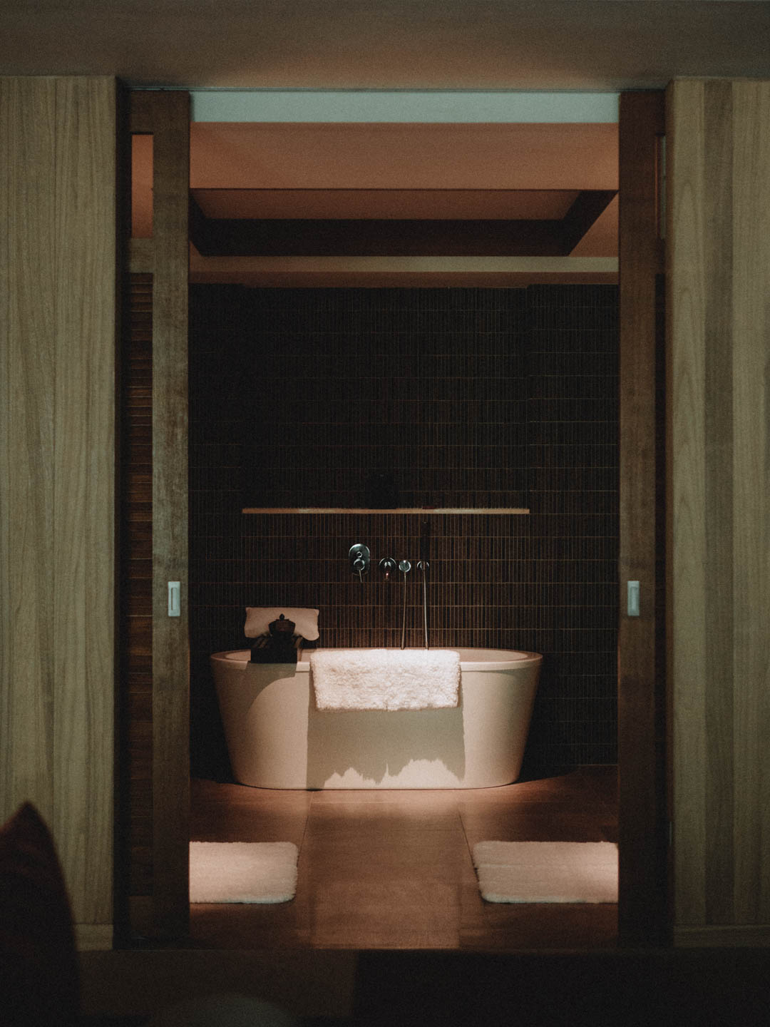 Taroko-national-park-taiwan-hotel-silks-place-room-bathroom-bath-tub