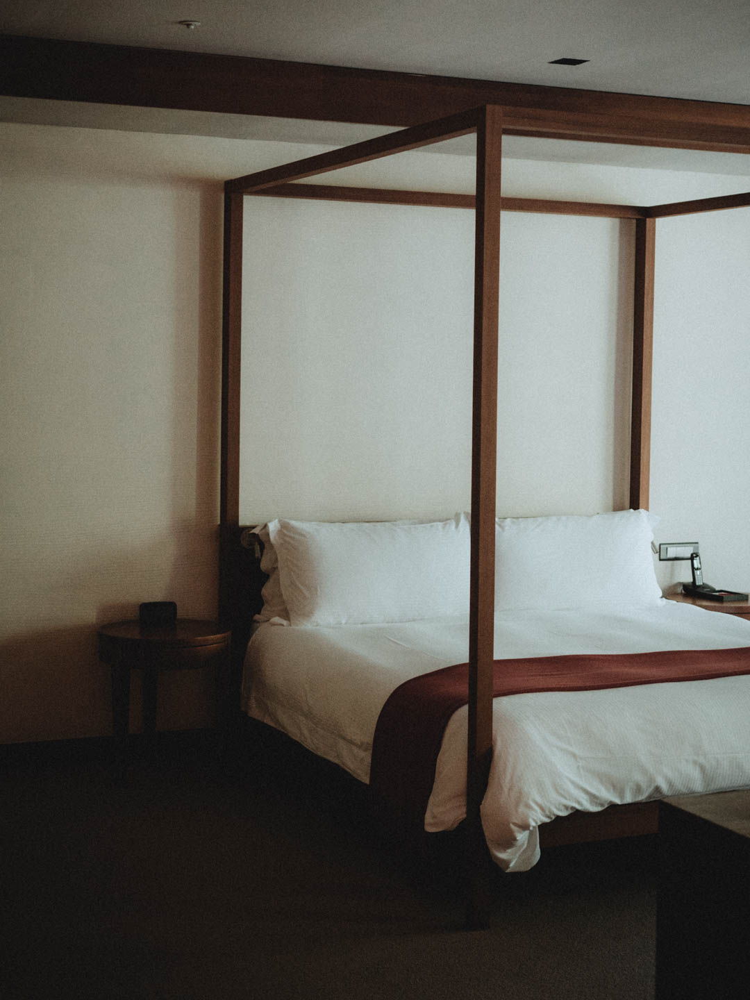 Taroko-national-park-taiwan-hotel-silks-place-room-bed